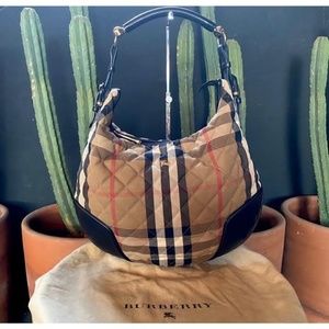 BURBERRY Check Quilted Hoxton Hobo Black